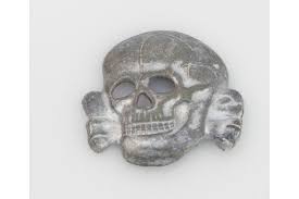 Check spelling or type a new query. Schirmmutzen Abzeichen Waffen Ss Totenkopf 1 Splint Fehlt Getragen