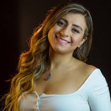 Stephanie Haddad's Instagram, Twitter & Facebook