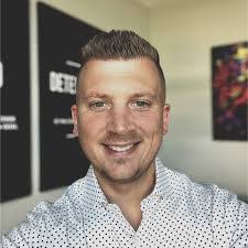 Ryan Purdy's Instagram, Twitter & Facebook