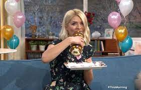 Holly willoughby has shown off an impressive homemade birthday cake that she baked for dear friend neil 'moon' mccallum this weekend. This Morning Holly Willoughby Celebrates 40th Birthday On Live Tv Daily Mail Online