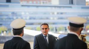 Ser ministro de defensa era eso, ver con las pocas posibilidades que tenías de qué manera ibas dos ministros de defensa, desde la recuperación de la democracia, más representativos de las dos. Xa9f9 9dxtqplm