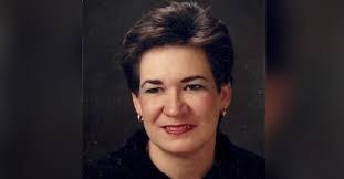 Elizabeth Arrowood's Instagram, Twitter & Facebook