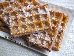 Au Printemps Dernier J Avais Achete Un Moule A Gaufres En Silicone Une Fois Lave Et Bien Range Je L Ai Oublie Et C Est En Vo Gaufre Sucre Gaufres Dessert