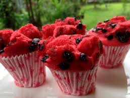 Remove the biscuit cake from the pan and slice in half horizontally with a serrated knife, being careful to keep the biscuits together. Cake Biskuit Kukus Resep Cake Kukus Mudah Anti Gagal No Mixer Recycle Biskuit Beskitop Oleh J0ean Cookpad Bymortgageare