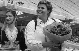 W 2005 obroniła pracę magisterską pt. Dzisiaj Mija 10 Lat Od Smierci Kamili Skolimowskiej Sport W Interia Pl