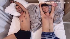 FUDENDO COM AMIGO HÉTERO - XNXX.COM