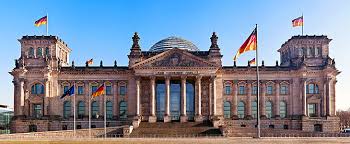 Der zugehörige postleitzahlbereich ist 10557 und gehört somit zum ort berlin tiergarten. Reichstag Berlin Geschichte Besichtigung Und Architektur