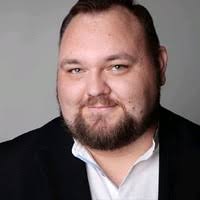 30+ Profile mit dem Suchbegriff „Ehlig“