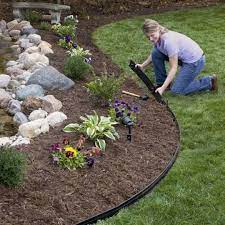 Get free shipping on qualified metal edging or buy online pick up in store today in the outdoors department. 40 Garden Edging Landscape Ideas With Recycled Materials Https Wonderfulbackyard Com 2018 11 15 40 G Plastic Garden Edging Garden Edging Landscape Edging Diy