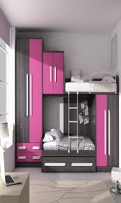 Sehr komfortabel ist ein hochbett oder doppelhochbett mit integrierter sitzfläche oder sofa unter der liegefläche, die gegebenenfalls in eine weitere. Pin Di Schrank Design
