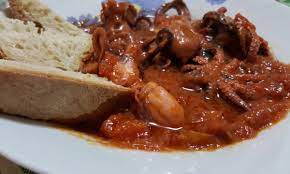 La ricetta è molto semplice e benché esistano numerose varianti, oggi vi propongo la ricetta originale del polpo alla luciana ricetta polpo alla luciana. Polipetti Alla Luciana La Ricetta Napolitan It