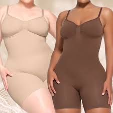 Loving Her Look: Carrie Underwood In Yoana Baraschi | Glamour