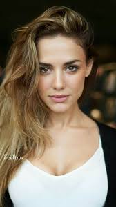 Pin By Jdktweetking On Beauty Girls Brunette Beauty Beauty Girl Beautiful Blonde