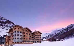 Découvrez les différents tracés ainsi que le live. Airelles Val D Isere Mademoiselle Val D Isere France The Leading Hotels Of The World