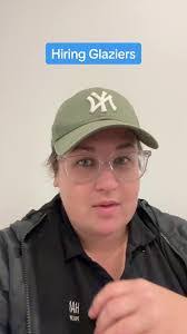 Lori Glazier's Instagram, Twitter & Facebook