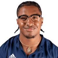 Gio Lopez's Instagram, Twitter & Facebook