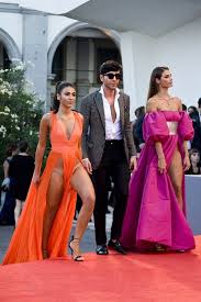 Dayane mello, giulia salemi, models, upskirt, дайана мелло, джулия салеми. Spacchi Hot A Venezia Vanityfair It Stile Di Moda Abiti Formali Lunghi Abiti