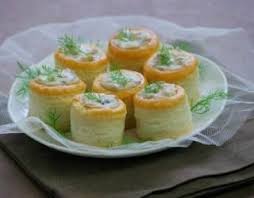 Recette Mini Bouchees A La Reine Farcies Aux Rillettes Thon Coraya Recette Recette Apero Chaud Recettes Noel Rillettes