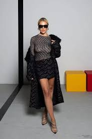 Hadise yine sınır tanımadı! Transparan üstlü paylaşımı olay oldu -  Bulten360.com