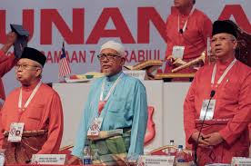 Yakni secara online maupun offline (tatap muka). Umno United Malays National Organization