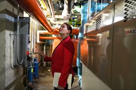 Like Restaurants Buildings Will Get Grades D S For Energy Guzzlers The New York Times