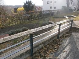 In 1 kundeninterview(s) mit 4.2. Wege In Der Region Stuttgart Der Anna Haag Platz Mit Den Gedenkplatten In Stuttgart Sillenbuch