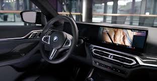 An electric bmw that's supposed to give you the classic ultimate driving machine experience with a flashy ev look. Gwnc32xt0 P22m