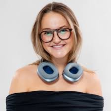 Last weekend, I graduated with highest distinction from the University of  North Carolina at Chapel Hill with a B.A. in Media and Journalism and a  minor in Entrepreneurship. I am so grateful