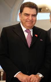 The son of a seminary professor, he nevertheless pursued a career as a secular don francisco. Don Francisco Television Host Alchetron The Free Social Encyclopedia