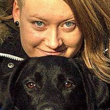 Thea Larsen (@TheaBL)