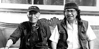 Nah namun ada juga netizen yang membalas dengan gambar yang tanpa sensor, . Meninggal Dunia Berikut Sosok Umbu Landu Paranggi Presiden Malioboro Mahaguru Para Penyair Di Indonesia Halaman All Kompas Com