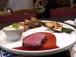 Das Perfekte Roastbeef Mit Serviettenknodeln Aus Vinschgauer Krauterseitlingen Und Grunem Spargel Rezept Mit Spargel Rezepte Gruner Spargel Rezepte Roastbeef