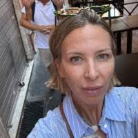 Anne Heim's Instagram, Twitter & Facebook