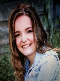 Dani Buck's Instagram, Twitter & Facebook