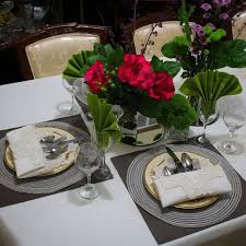 Raizy Fried On Instagram A Giten Erev Shabbos Everyone Roshchodesh Shabbat Shabbatshalom Jewishlife Tab Table Decorations Shabbat Rosh Chodesh