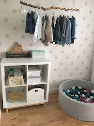Diy Ikea Hack Scandi Look Furs Kallas Mit Eket Fussen Ikea Diy Ikea Kids Ikea Hacken Kinder