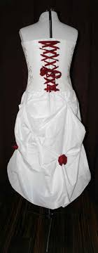 Ungefähr 1% davon sind übergröße kleid & röcke, 1% sind abendkleider, and 1% sind hochzeitskleider. Brautkleider Farbakzent Mels Gewaenderey