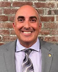 Hiring decision key in mayor's race