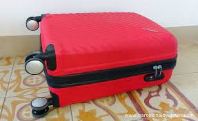 Having a tsa agent peek into your luggage not is the only reason a lock might go missing, if a bag arrives missing a lock but there's no notice . How To Unlock Your Suitcase When You Ve Forgotten The Combination Barcelona Lowdown