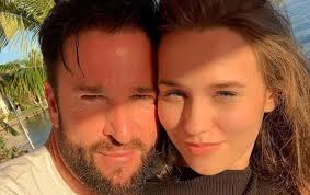 Chance auf mehr geld für ein baby? Sommerhaus Der Stars 2019 Michael Wendler Seine Laura Ziehen Ein