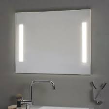 Sprichwörtliches highlight in luxuriöser ausstattung der vigour spiegel aus der derby designlinie fasziniert mit cleanem design, edlem luxus und individuellen varianten. Koh I Noor Spiegel Mit Seitlicher Led Beleuchtung Megabad