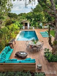 Gelbes Haus Am Strand Rustikales Zuhause Und Teppichideen Gartengestaltung Pool Im Garten Und Wohnen Und Garten