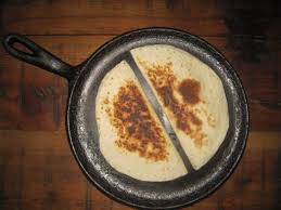 How To Season A Cast Iron Skillet Cast Iron Cookware Seasoning Cast Iron Cast Iron It Cast