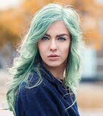 Green hair dye comes in a zillion different cool and warm shades which means there's a hue of green for everyone. Beste Grune Haarfarbe Produkte Unsere Top 10 Picks Fur 2019 Beste Grune Haarfarbe Produkte Unsere Hair Color Blue Teal Hair Color Hair Color Pink