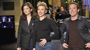 Saturday night lives five timer's club' is a status given to any performer who has either hosted or appeared as a musical guest on saturday night live at least five times. Scarlett Johansson Snl Monologue With Kenan Thompson Kate Mckinnon Goldderby