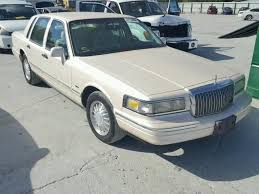 The used 1996 lincoln town car is offered in the following submodels: Auto Auction Ended On Vin 1lnlm83w6ty685493 1996 Lincoln Town Car C In Fl Punta Gorda