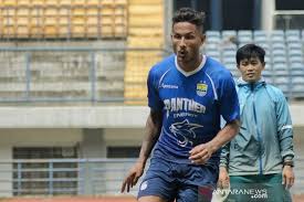 Wander luiz queiroz dias brasil nasceu a 17 fev 1992, brasil 28 anos avançado no persib. Wander Luiz Ingin Mempertahankan Kemenangan Persib Jpnn Com