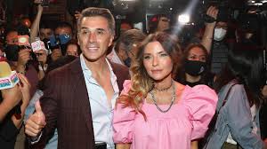 Desde el 1 de septiembre de 2018 sirve como diputado federal en el congreso de la unión de méxico. Sergio Mayer Niega Sentir Celos Del Pasado Amoroso De Su Esposa Issabela Camil Con Luis Miguel