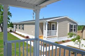 Colonial Heights Umh Properties Porch View Of A Manufactured Home With Images Manufactured Home Colonial Heights Home
