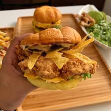 مطعم بروستد زادي تبوك الأسعار المنيو الموقع كافيهات و مطاعم السعودية